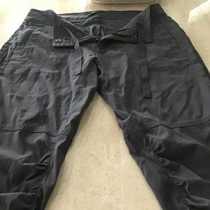Prana grey nylon cropped pants size 8